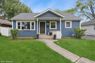 349 N Garfield St, Lombard, IL 60148