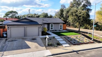 580 N Oak Ave, Oakdale, CA 95361
