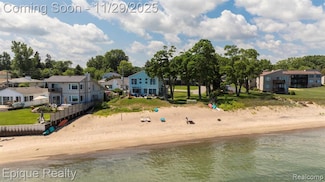 7178 2nd St, Lakeport, MI 48059