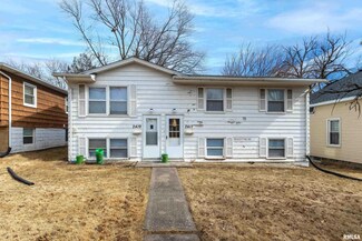 2419 N Division St, Davenport, IA 52804