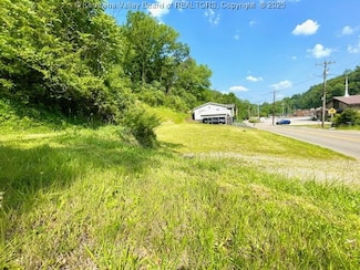 1020 Woodward Dr, Charleston, WV 25312