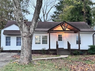 1448 N Sunrise Dr, Bowling Green, KY 42101