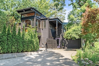 2867 Burnham Blvd, Minneapolis, MN 55416