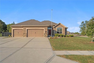 1602 Knoll Creek Ln, Raymore, MO 64083