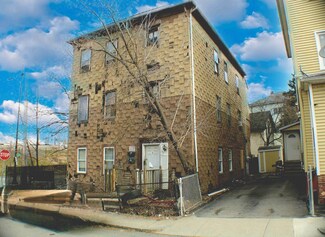 3 Diamond St, Worcester, MA 01610