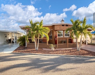 2216 Pennsylvania Ave, Bradenton, FL 34207