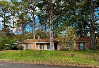 922 N Nellius St, Woodville, TX 75979
