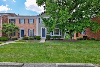 9 Twin Lakes Dr, Fairfield, OH 45014
