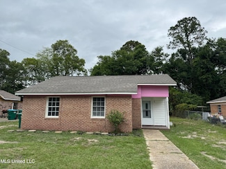 2003 North St, Gulfport, MS 39507