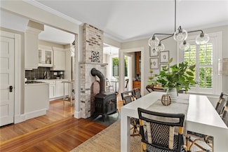 21 John St, Newport, RI 02840