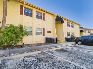 7512 Dolonita Dr, Tampa, FL 33615