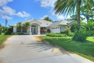 161 S Wimbrow Dr, Sebastian, FL 32958