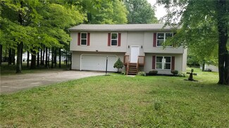 2400 McClintocksburg Rd, Deerfield, OH 44411