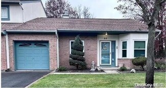 59 Timber Ridge Dr, Holtsville, NY 11742