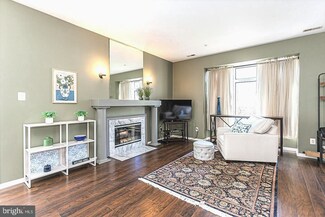 1404 Naomis Ct, North Wales, PA 19454