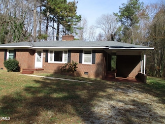 424 Halifax St, Warrenton, NC 27589