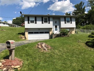 28 Sunset Dr, Martins Ferry, OH 43935