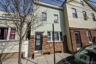118 41st St, Union City, NJ 07087