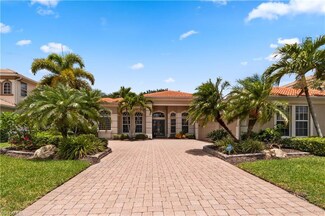 19464 La Serena Dr, Fort Myers, FL 33967