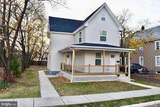 1534 Pine St, Paulsboro, NJ 08066