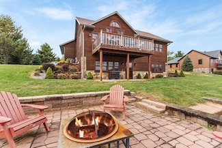 N7634 N Stone Gate Dr, New Lisbon, WI 53950