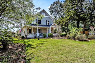 455 Gibbs St, New Waverly, TX 77358