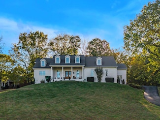 4447 Savage Pointe Dr, Franklin, TN 37064