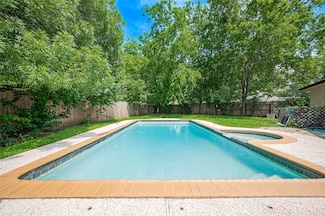 13506 Sherwood St, Sugar Land, TX 77498