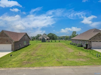 .13 Village Ln, Boaz, AL 35956