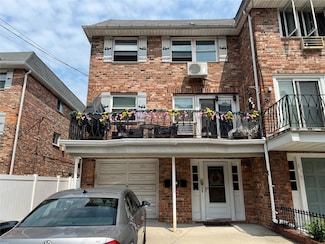 210-15 41st Ave, Bayside, NY 11361