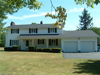 1801 Churchill Rd, Girard, OH 44420