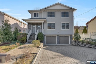 474 Walnut St Unit 1FL, Ridgefield, NJ 07657