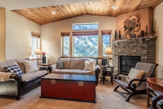 85 Mountain Blvd Unit 8, Mammoth Lakes, CA 93546