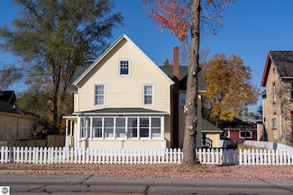 218 S Washington St, Mount Pleasant, MI 48858