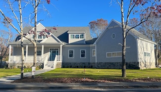 487 Menauhant Rd, Falmouth, MA 02536