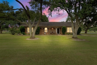 3911 N Elm Rd, Santa Fe, TX 77517