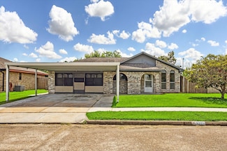 4225 Fairwood St, Pasadena, TX 77505