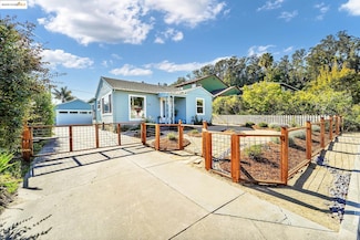 725 Trevethan Ave, Santa Cruz, CA 95065