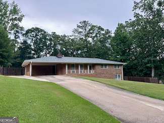 5506 Woodland Dr, Douglasville, GA 30135