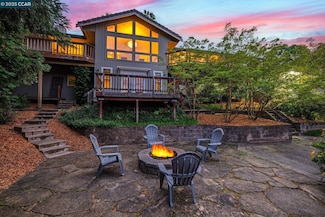965 Ridge Dr, Concord, CA 94518