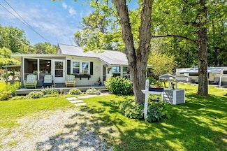 59 Campano Dr, Saint Albans, VT 05478