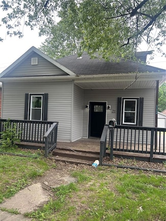 112 N 4th St, Dupo, IL 62239