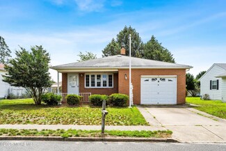 9 Santa fe Ct, Toms River, NJ 08757