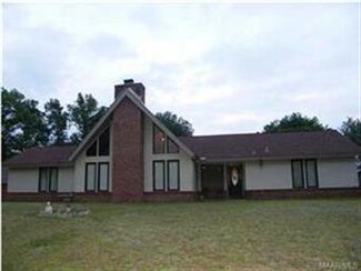 124 Crossgate Dr, Elmore, AL 36025