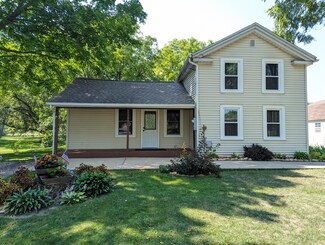 308 Seward St, Durand, IL 61024