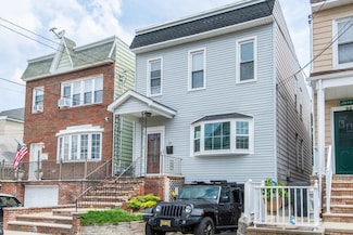 97 W 15th St, Bayonne, NJ 07002