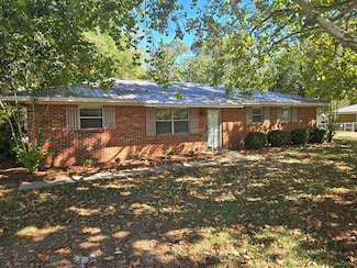 3310 Cathy Lou Rd, Dothan, AL 36303