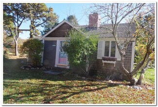 23 Bayberry Rd, Harwich Port, MA 02646