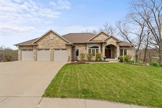 941 Timber Ridge Ct, Coralville, IA 52241