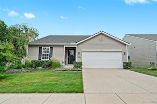2766 Au Gres River Dr, Fowlerville, MI 48836
